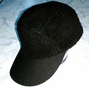 LIZ CLAIBORNE Unique Faux Fur Cap Hat Fully Lined